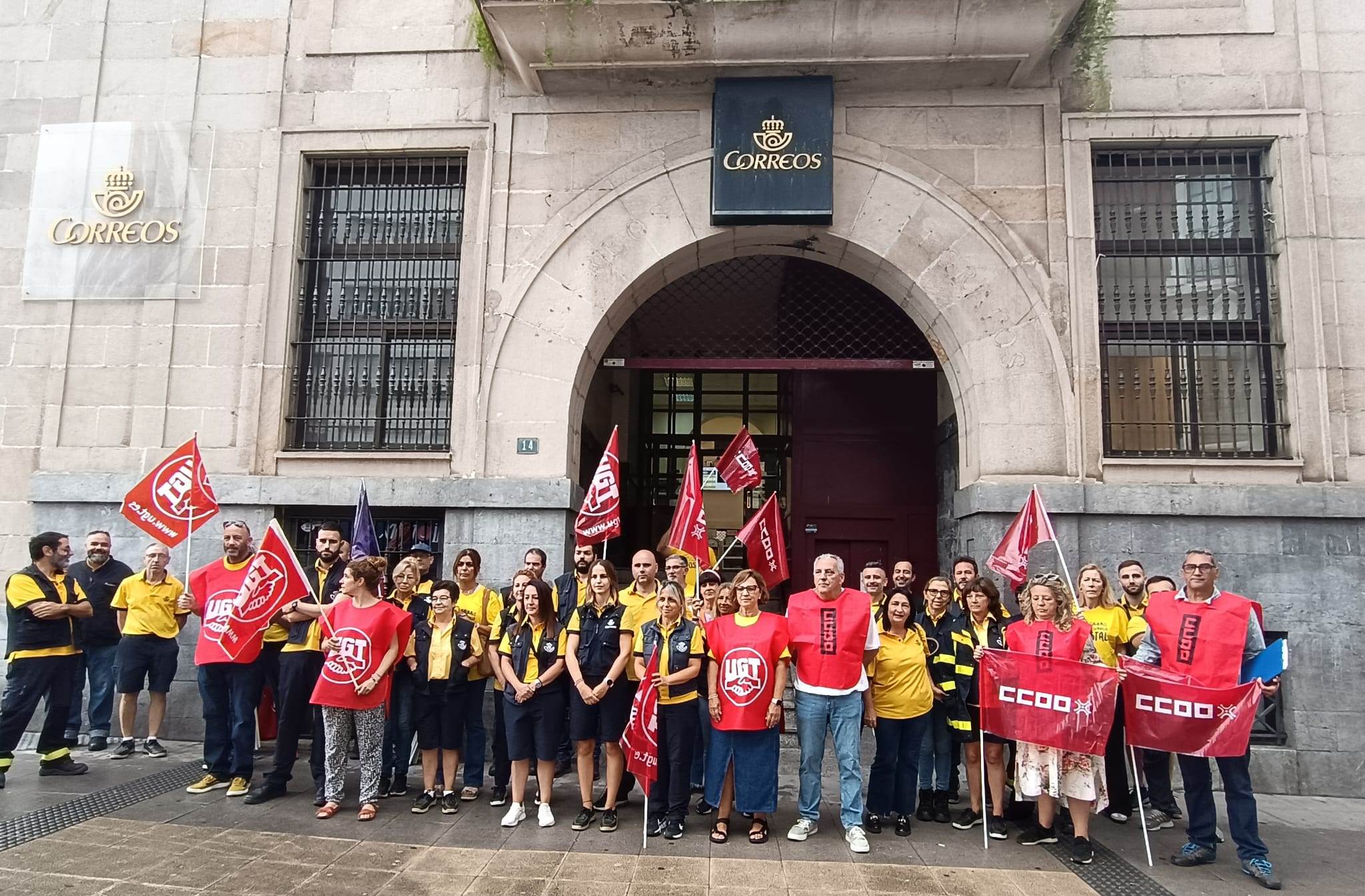 Concentración correos torrelavega