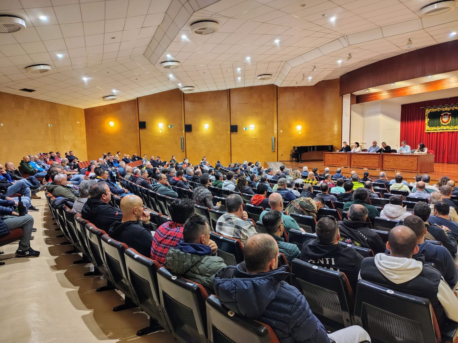 FOTO ASAMBLEA METAL
